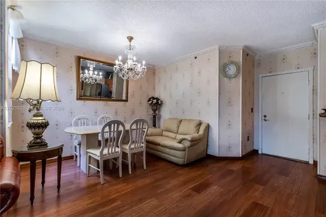 19601 E Country Club Drive Aventura FL 33180