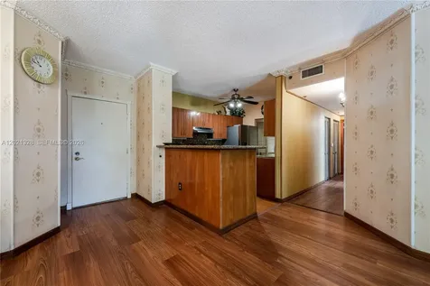 19601 E Country Club Drive Aventura FL 33180