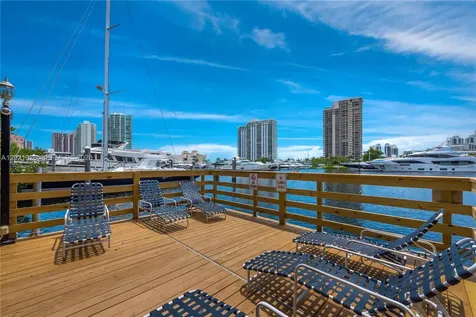 19601 E Country Club Drive Aventura FL 33180
