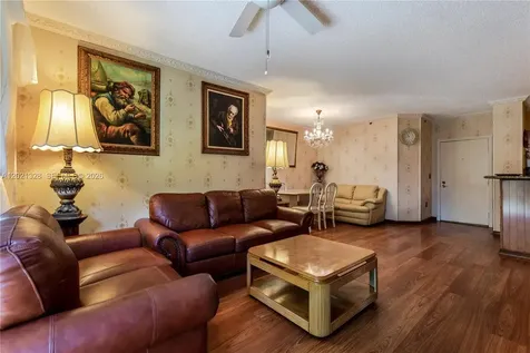 19601 E Country Club Drive Aventura FL 33180