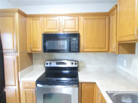 5111 W Oakland Park Boulevard Lauderdale Lakes FL 33313