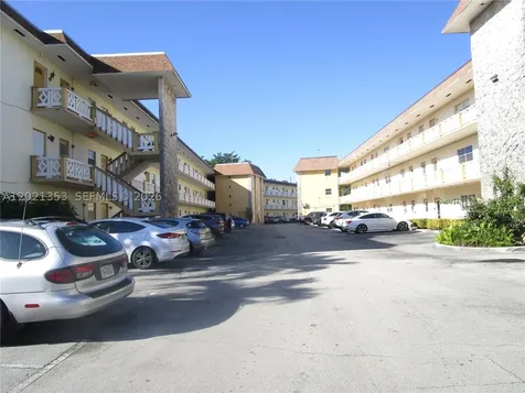 5111 W Oakland Park Boulevard Lauderdale Lakes FL 33313