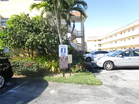 5111 W Oakland Park Boulevard Lauderdale Lakes FL 33313