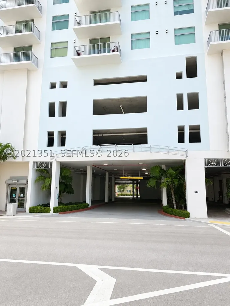 140 S Dixie Highway Hollywood FL 33020