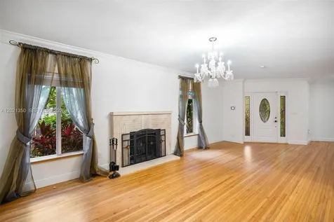 648 Sevilla Avenue Coral Gables FL 33134