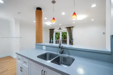 648 Sevilla Avenue Coral Gables FL 33134