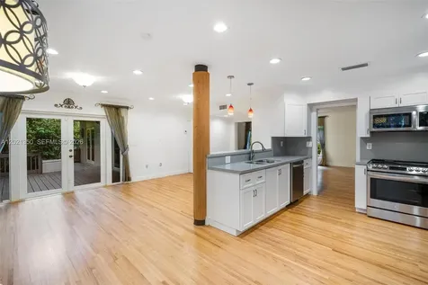 648 Sevilla Avenue Coral Gables FL 33134