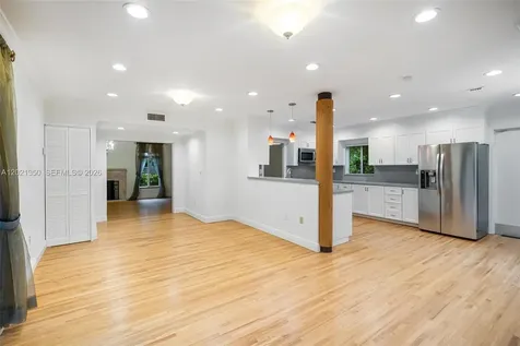 648 Sevilla Avenue Coral Gables FL 33134