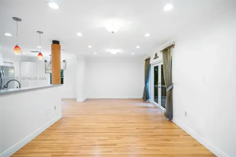 648 Sevilla Avenue Coral Gables FL 33134