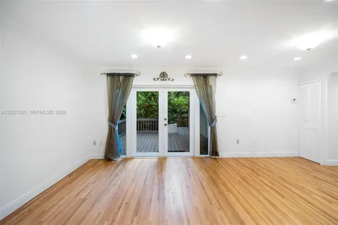 648 Sevilla Avenue Coral Gables FL 33134