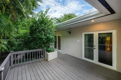 648 Sevilla Avenue Coral Gables FL 33134