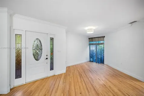 648 Sevilla Avenue Coral Gables FL 33134