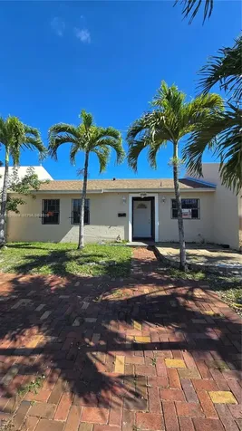2705 NW 204th Lane Miami Gardens FL 33056