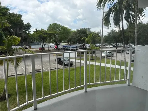 492 NW 165th St Road Miami FL 33169