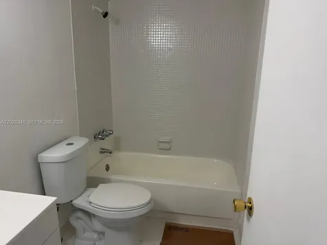 492 NW 165th St Road Miami FL 33169
