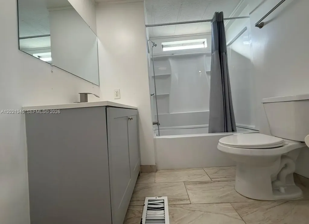 1332 S 33 Avenue Hollywood FL 33021