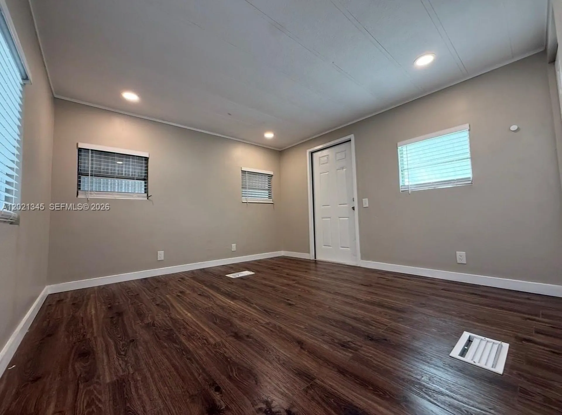 1332 S 33 Avenue Hollywood FL 33021