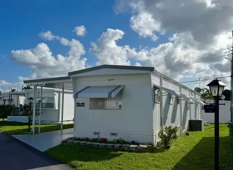 1332 S 33 Avenue Hollywood FL 33021