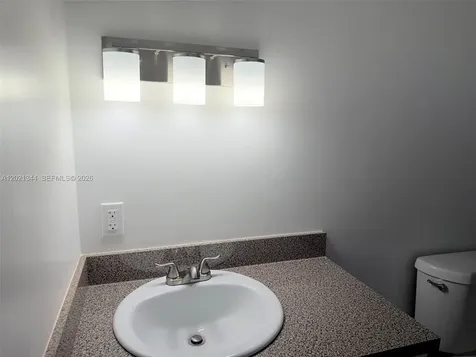 482 NW 165th St Road Miami FL 33169