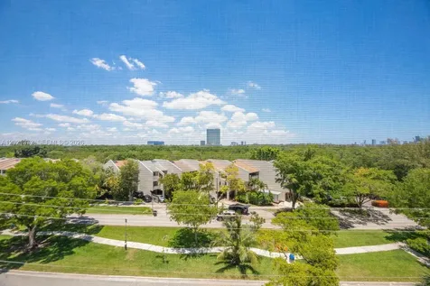 2500 NE 135th Street North Miami FL 33181