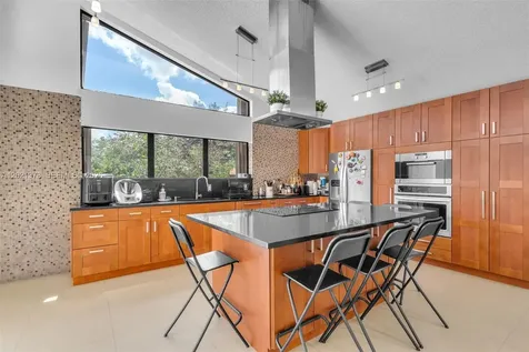 1051 Deerpath Court Weston FL 33326