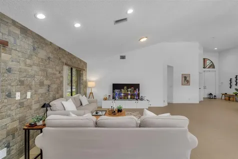 1051 Deerpath Court Weston FL 33326