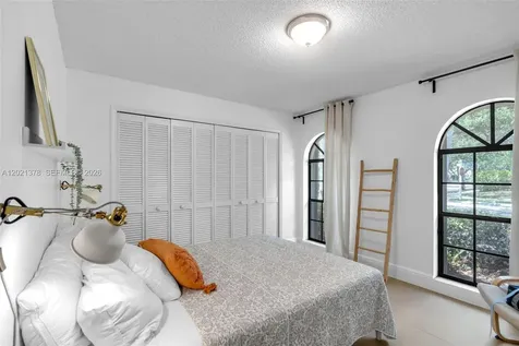 1051 Deerpath Court Weston FL 33326