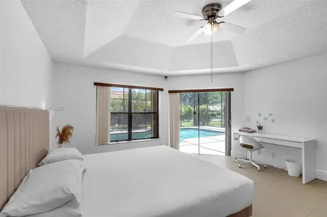 1051 Deerpath Court Weston FL 33326