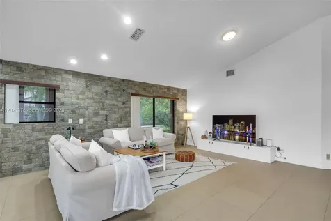 1051 Deerpath Court Weston FL 33326