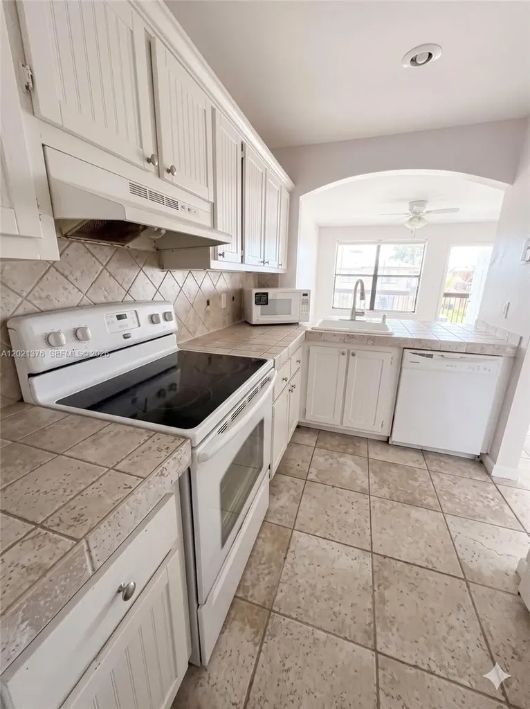 10046 Winding Lake Road Sunrise FL 33351