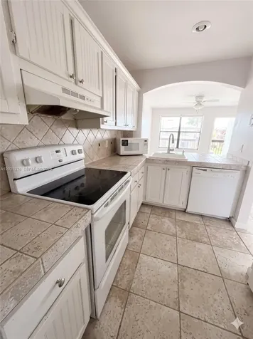 10046 Winding Lake Road Sunrise FL 33351