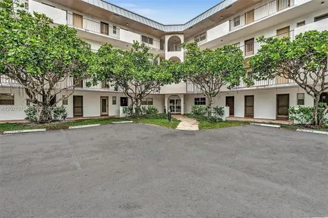 5961 N Falls Cir Drive Lauderhill FL 33319