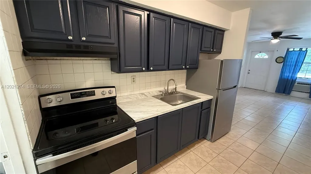 4940 SW 28th Terrace Dania Beach FL 33312