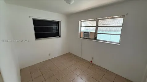 4940 SW 28th Terrace Dania Beach FL 33312