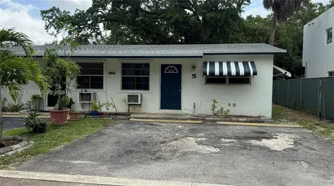 4940 SW 28th Terrace Dania Beach FL 33312