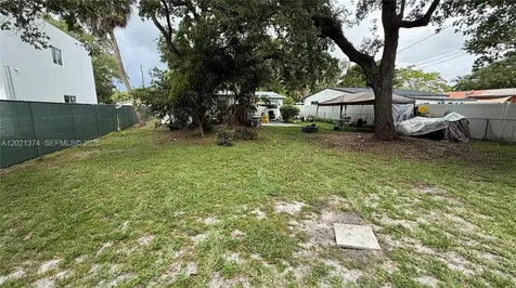 4940 SW 28th Terrace Dania Beach FL 33312