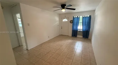 4940 SW 28th Terrace Dania Beach FL 33312