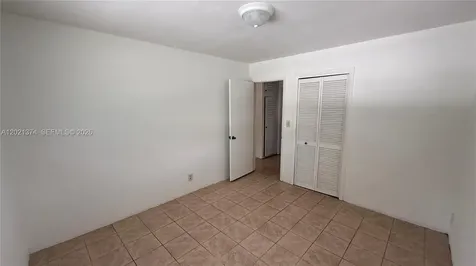 4940 SW 28th Terrace Dania Beach FL 33312
