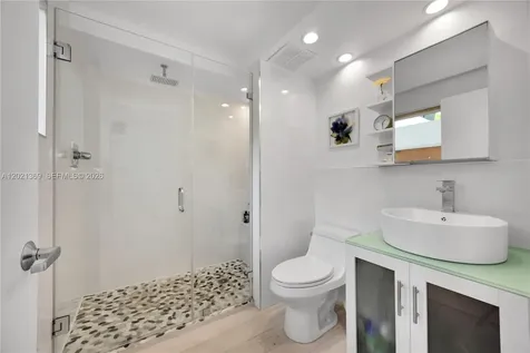2960 Day Avenue Miami FL 33133