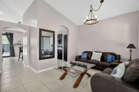 8892 NW 167th Street Miami Lakes FL 33018