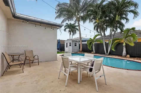 8892 NW 167th Street Miami Lakes FL 33018