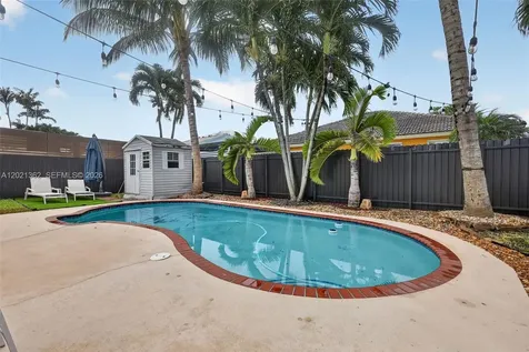 8892 NW 167th Street Miami Lakes FL 33018