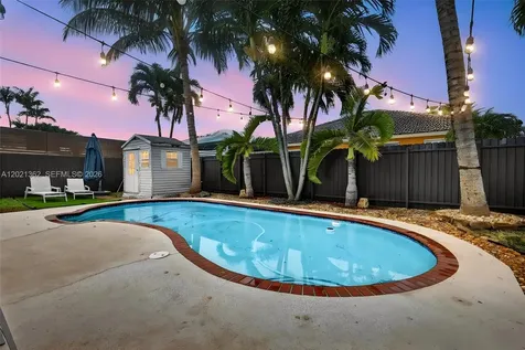 8892 NW 167th Street Miami Lakes FL 33018