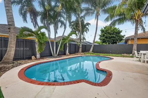 8892 NW 167th Street Miami Lakes FL 33018