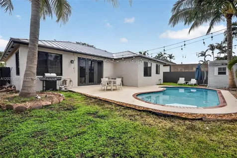 8892 NW 167th Street Miami Lakes FL 33018