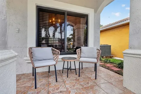 8892 NW 167th Street Miami Lakes FL 33018
