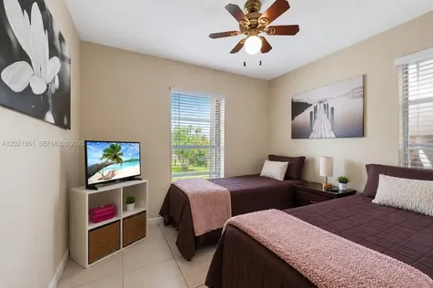 12321 SW 268 Homestead FL 33032