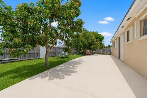 12321 SW 268 Homestead FL 33032