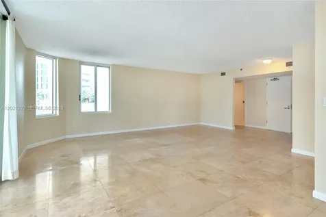 5900 Collins Avenue Miami Beach FL 33140