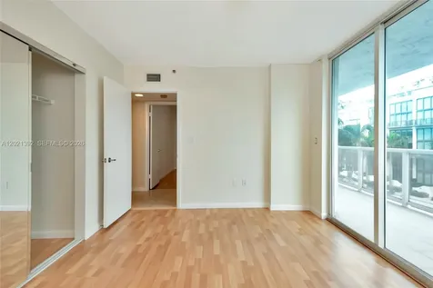 5900 Collins Avenue Miami Beach FL 33140